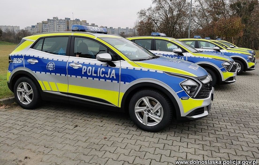 Nowe radiowozy dla policji. Wydano na nie 2,5 mln zł