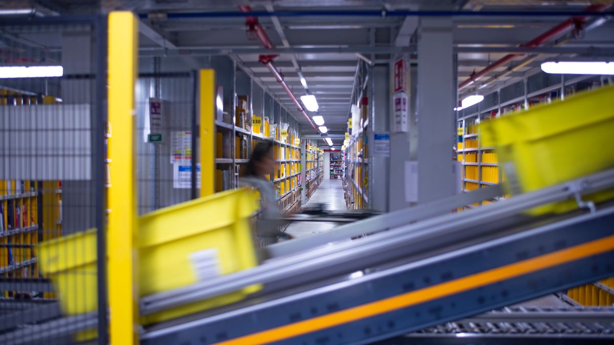 factory, industry, industrial, warehouse, machine, forklift, steel, plant, manufacturing, equipment, metal, construction, production, business, technology, production line, work, transportation, car, worker, machinery, transport, storage, hydraulic, indoors, amazon