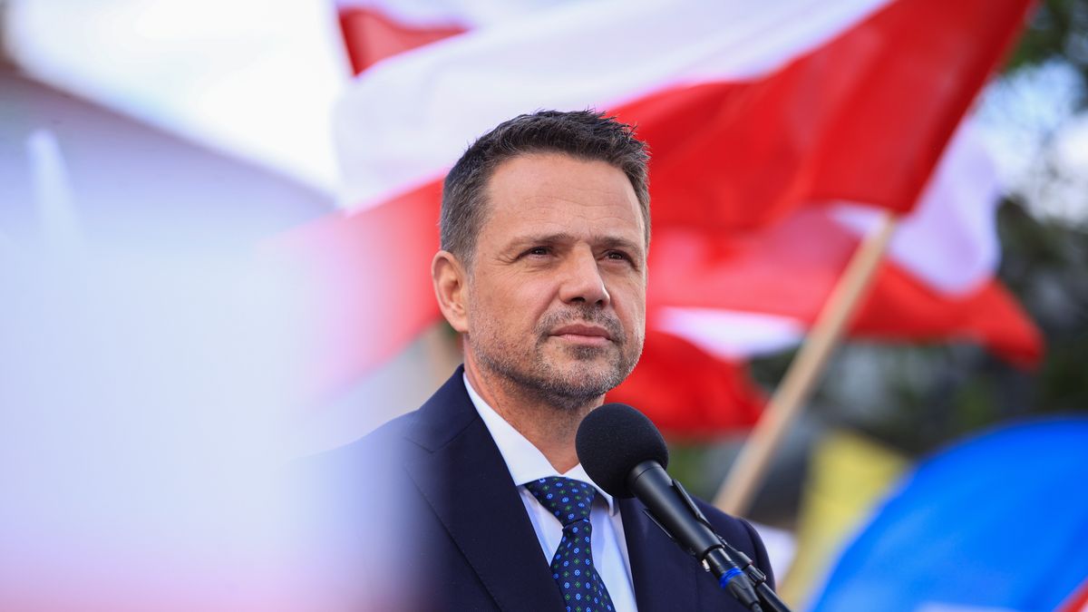 Rybnik, 27.05.2025. Wybory prezydenta RP - kampania przed II turą. Kandydat KO w drugiej turze wyborów prezydenta RP, prezydent Warszawy Rafał Trzaskowski na spotkaniu z mieszkańcami w Rybniku, 27 bm. (aldg) PAP/Jarek Praszkiewicz