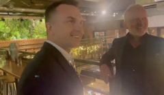 Ludzie z TVP na imprezie z politykami KO. Nabrali wody w usta