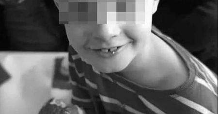 Nie wytrzymała, patrząc na grób Kamilka. "To są bestie! Brak słów"
