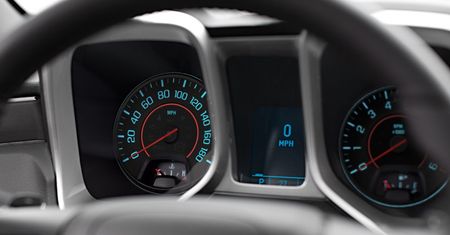 Prędkościomierze Chevroletów na przestrzeni lat