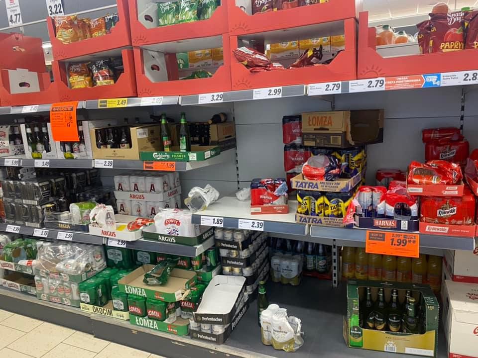 Na półkach w dyskontach widać pustki