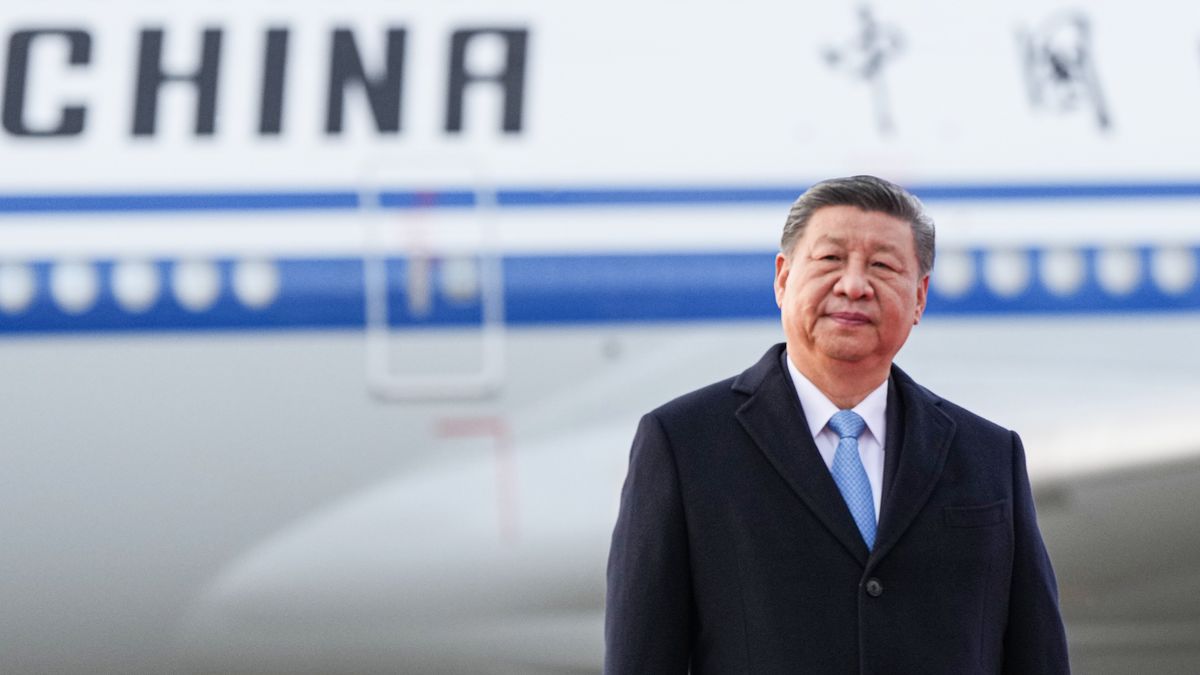 MOSCOW, RUSSIA - MAY 07: (----EDITORIAL USE ONLY - MANDATORY CREDIT - 'ALEXANDER VILF SYSOEV / HOST PHOTO-RIA NOVOSTI / POOL' - NO MARKETING NO ADVERTISING CAMPAIGNS - DISTRIBUTED AS A SERVICE TO CLIENTS----) President of the People's Republic of China Xi Jinping arrives for an official visit to attend the celebrations to mark the 80th anniversary of Russia's Victory in the Great Patriotic War of 1941-1945, in Moscow, Russia on May 7, 2025. (Photo by Alexander Vilf/Anadolu via Getty Images)