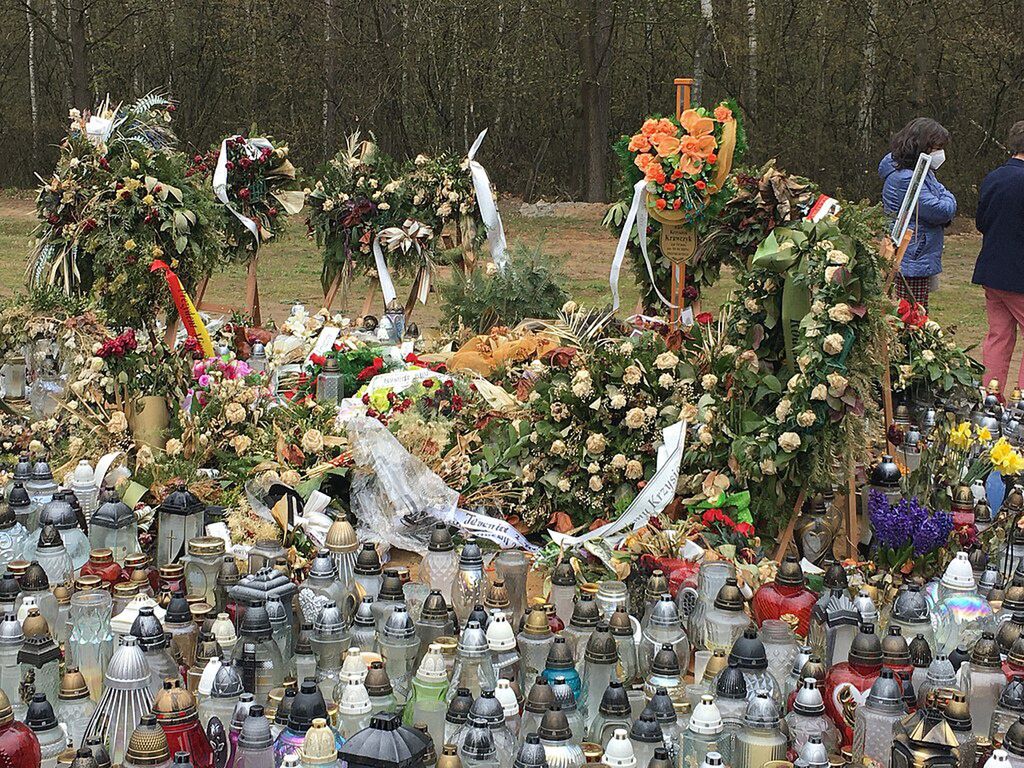 Miejsce pochówki Krawczyka miesiąc po pogrzebie