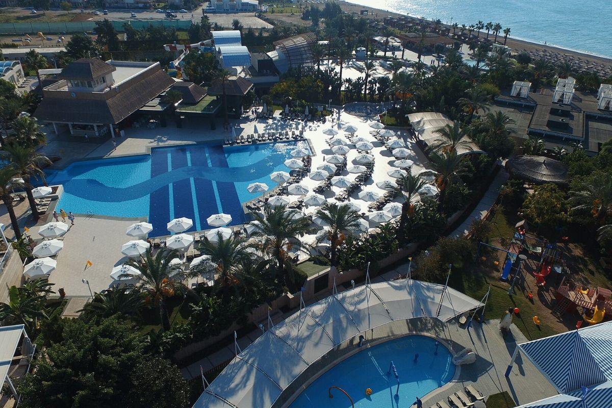 Polish Man Drowns in Turkey Swimming Pool