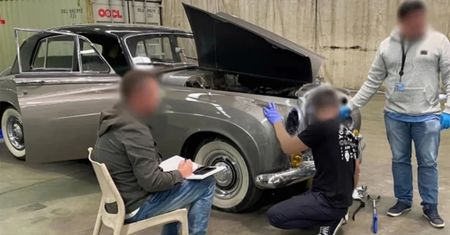 Ponad 200 kg narkotyków w zabytkowym bentleyu. Przybył z Kanady do Australii