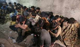 Afgańczycy uciekają przed talibami. Turcja buduje mur