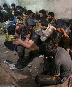 Afgańczycy uciekają przed talibami. Turcja buduje mur