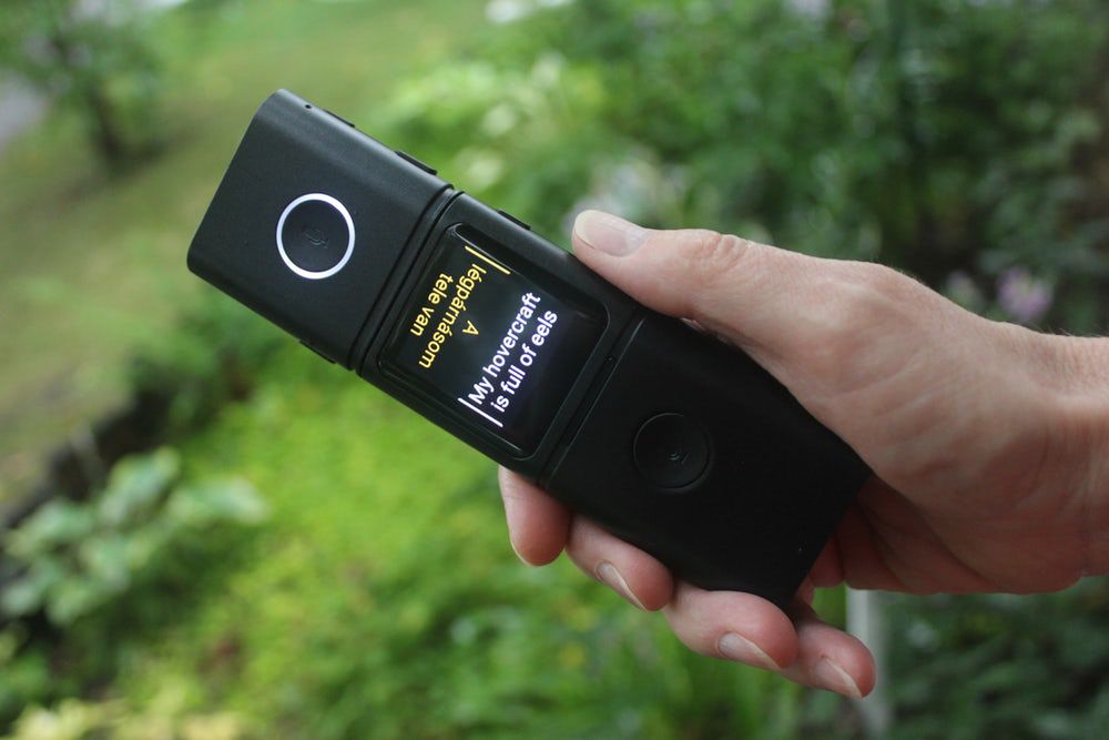 Kieszonkowy translator Smark. Rozmawiaj w nieznanym języku w czasie rzeczywistym 1
