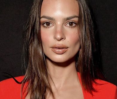 Emily Ratajkowski pokazuje zdjęcia z porodu. Zrobione między skurczami