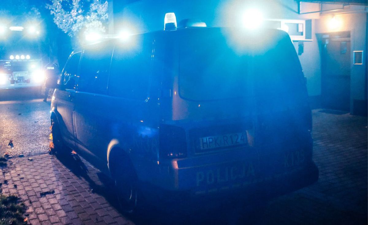 lokalne, policja, mężczyzna, przestępczość 32-latek w stanie ciężkim. Dostał kilka ciosów nożem