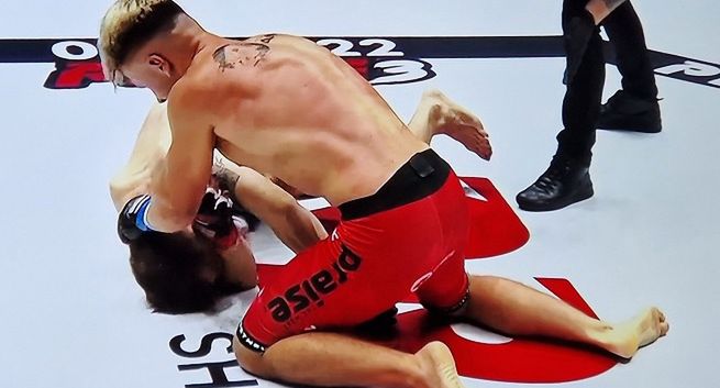 Jaś Kapela przegrał walkę na Prime Show MMA 2