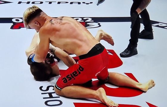 Jaś Kapela przegrał walkę na Prime Show MMA 2