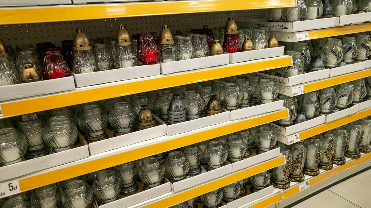 Ceny zniczy poszybowały w górę. Warto uważać na fałszywe promocje