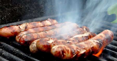 Najgorsze, co możesz zrobić na grillu. Unikaj, organizm będzie wdzięczny