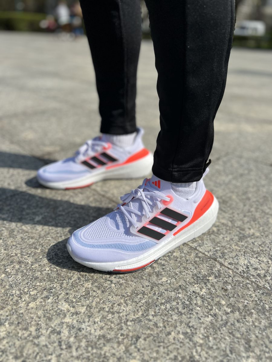 adidas Ultraboost Light 