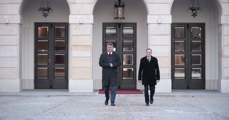 Policja przeszukała ministrów prezydenta. Zatrzymano samochody