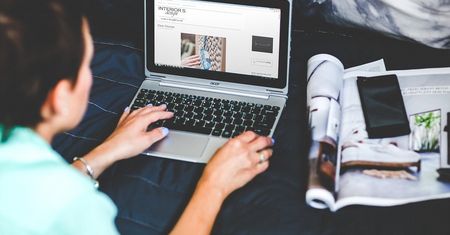 Autor przed sądem, bo… nie zarejestrował bloga [AKT.]