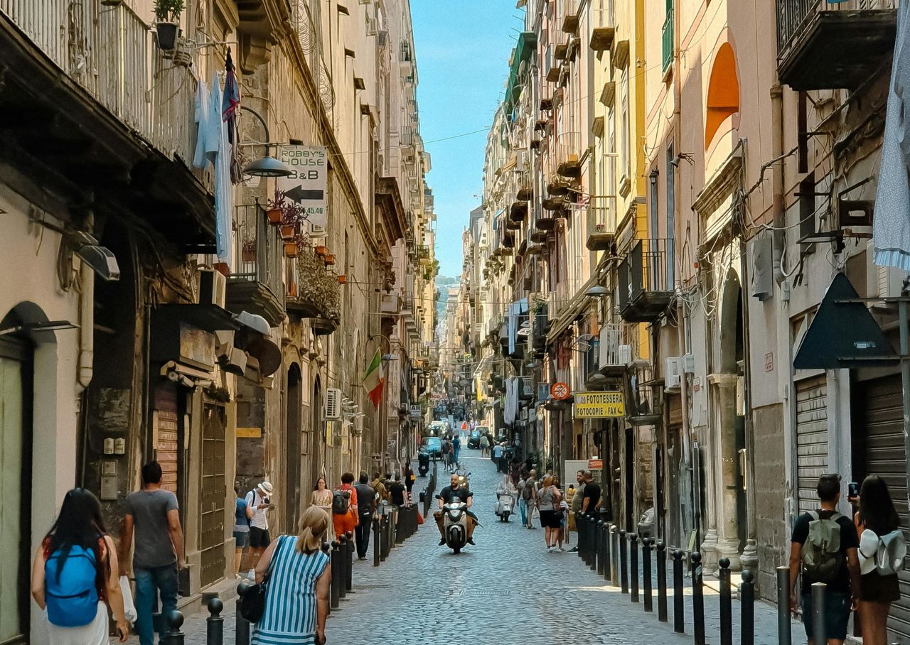 Residents of Naples call for a ban on short-term tourist rentals