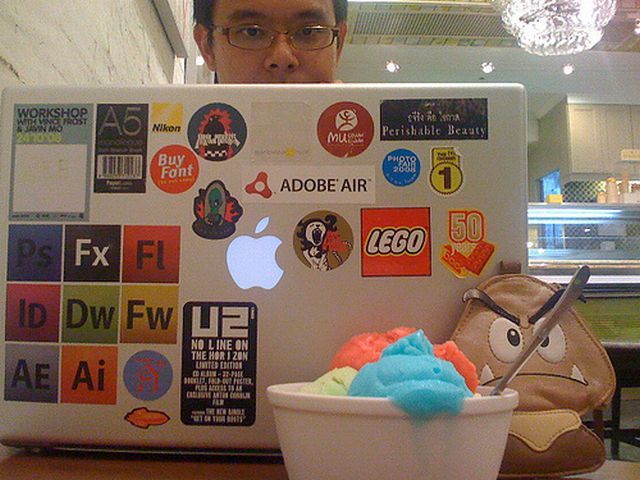 30 laptopów należących (nie tylko) do nastolatków z USA 30