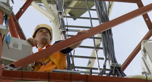 Orange obniża ceny światłowodu dla mieszkańców Warszawy