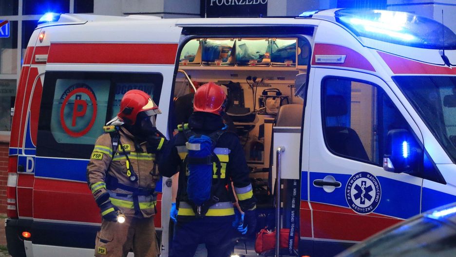 Na terenie wytwórni farb przy ulicy Fordońskiej w Bydgoszczy interweniowali strażacy i ratownicy medyczni, okazało się jednak, że poszkodowanej osobie wystarczyło udzielenie pomocy na miejscu. Nie było konieczności transportu do szpitala