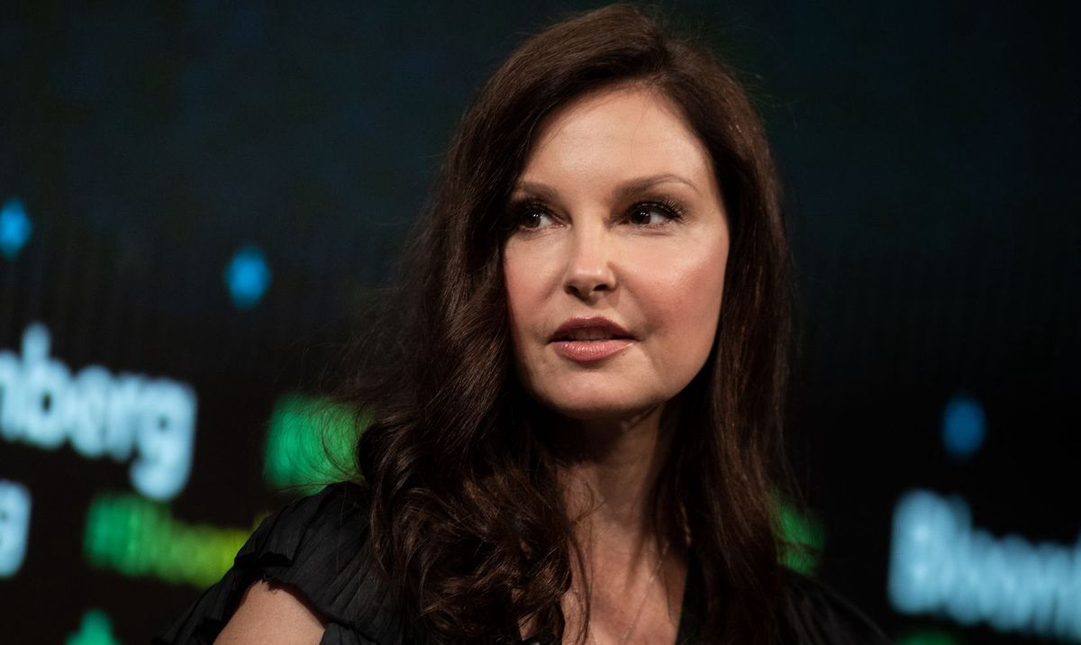  Ashley Judd wielokrotnie doświadczyła przemocy seksualnej. Dzięki terapii wyszła z traumy. Dziś jest w stanie nie tylko spojrzeć w oczy swojemu oprawcy, ale nawet z nim porozmawiać 