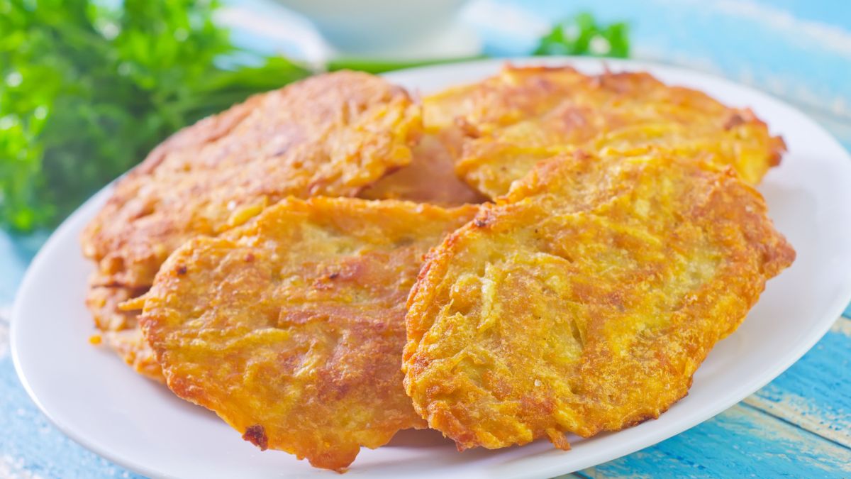 Placki ziemniaczane z nietypowym dodatkiem. Są znacznie zdrowsze, niż zwykłe