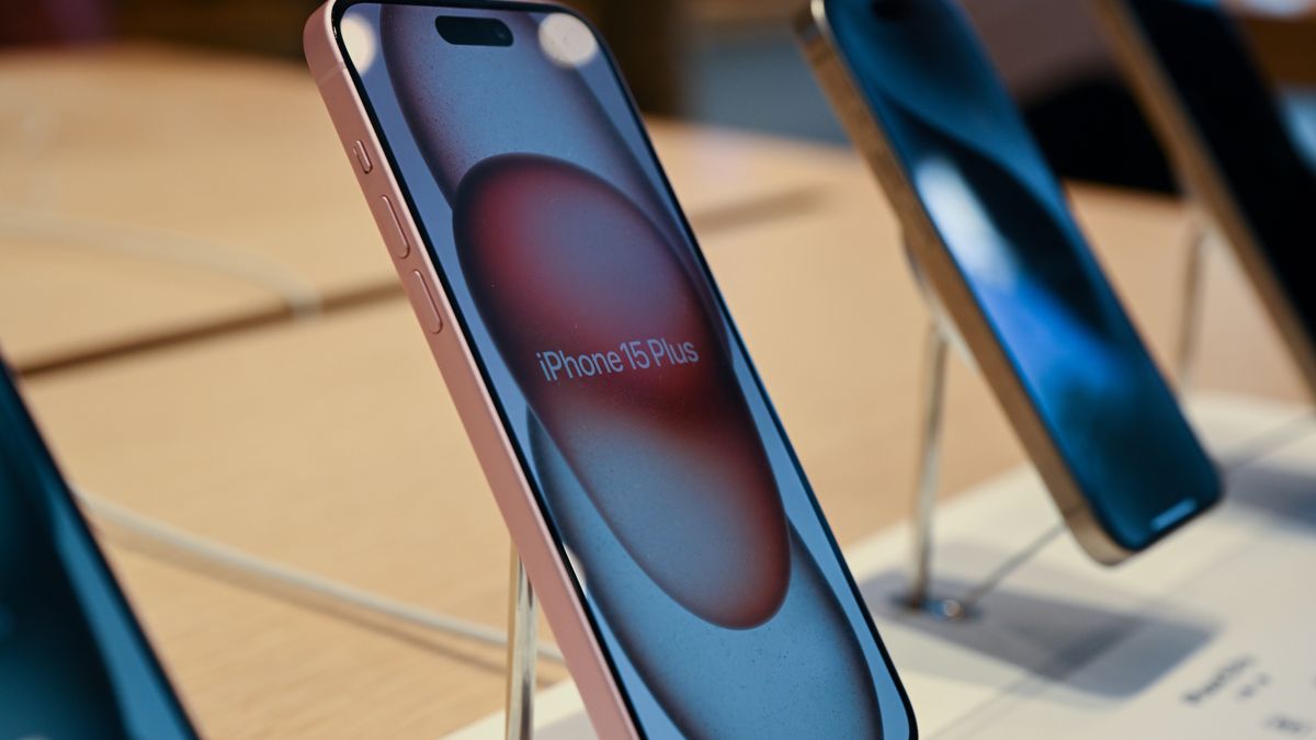 PALO ALTO, CALIFORNIA - SEPTEMBER 22: iPhone 15 and Plus are seen as people lined up to buy the newly launched iPhone 15 and other Apple products outside of the Apple store in Palo Alto, California, United States on September 22, 2023. (Photo by Tayfun Coskun/Anadolu Agency via Getty Images)
