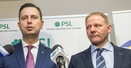 Koniec kariery Protasiewicza? Nie obejmie mandatu posła, Trzecia Droga odetchnęła z ulgą