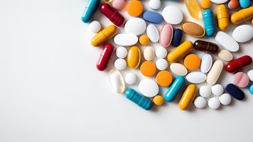 Suplementy pod lupą: jak sprawdzić, co naprawdę jest w słoiczku?