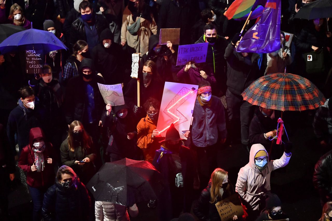 Strajk kobiet. Wrocław. Uniwersytet zwraca się do protestujących studentów. "Jesteśmy z Wami i dla Was"