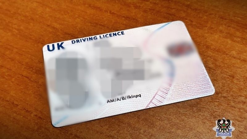 Mężczyzna powiedział, że prawo jazdy kupił przez Internet w celach kolekcjonerskich