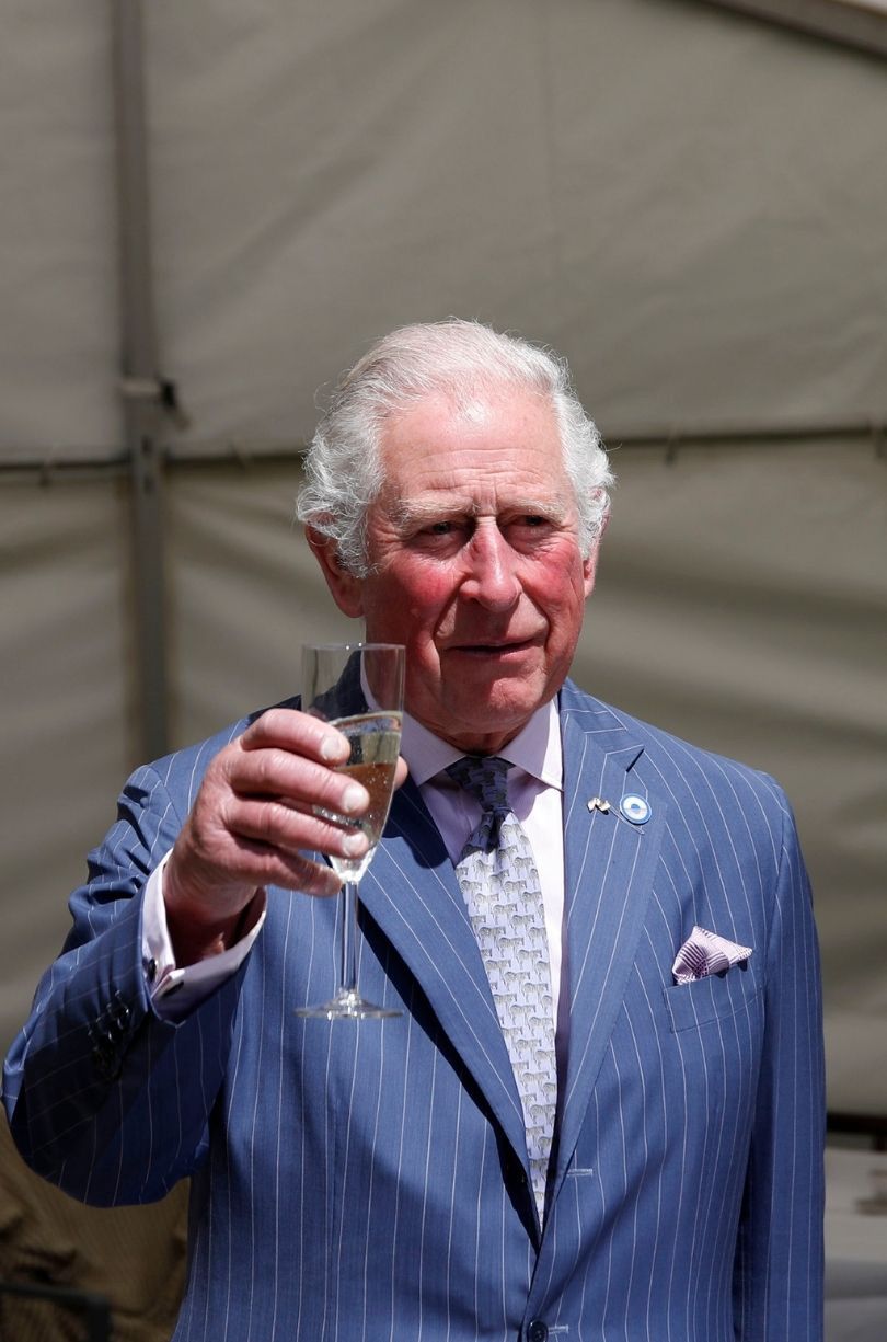 Narodziny córki pomogą księciu Harry'emu i Meghan Markle naprawić relacje z royalsami?