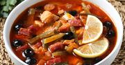 Ta zupa stawia na nogi lepiej niż rosół. Po imprezie będzie zbawienna