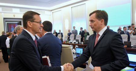Ziobro kolejny raz odcina się od rządu. Tym razem w obronę bierze sędziów