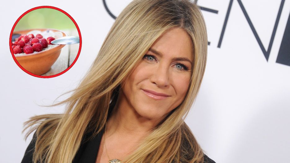 Jennifer Aniston dodaje do owsianki nietypowy składnik.
