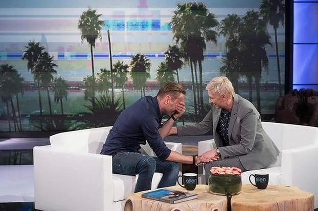 wizualizacja wizyty Łukasza Jakóbiaka u Ellen