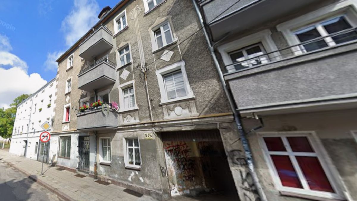 Mieszkańcy zebrali się na ul. Narutowicza by "powitać" oprawczyn