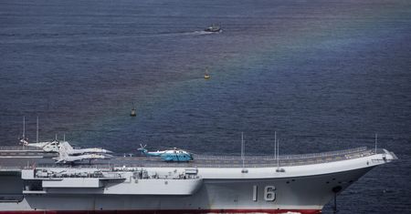 Chiny wysłały lotniskowiec Liaoning na Zachodni Pacyfik. Trwają manewry