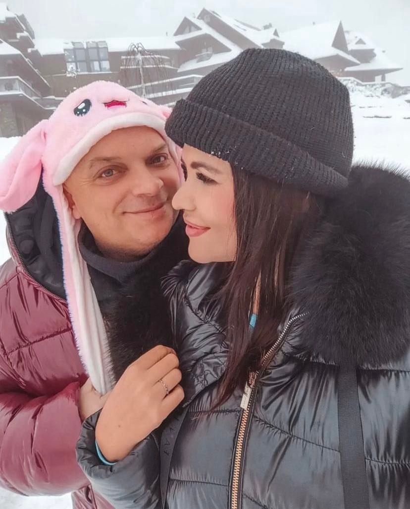 Rozkochany Krzysztof Skiba ślubuje młodszej o 26 lat Karolinie