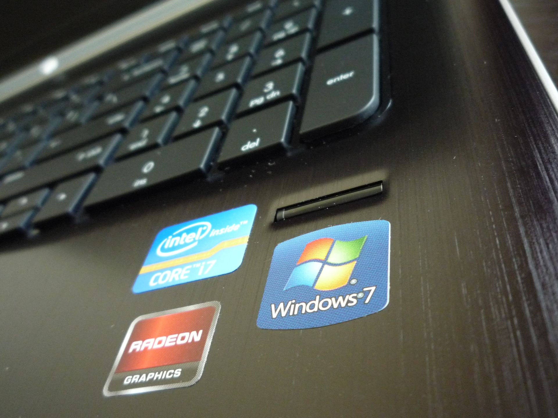 HP Pavilion dv7-6140ew - i tu kusi, i tam nęci... [test cz. 1] 13