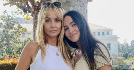 28-letnia córka Izabelli Scorupco ZARĘCZYŁA SIĘ! Julia pokazała zdjęcie z ukochanym