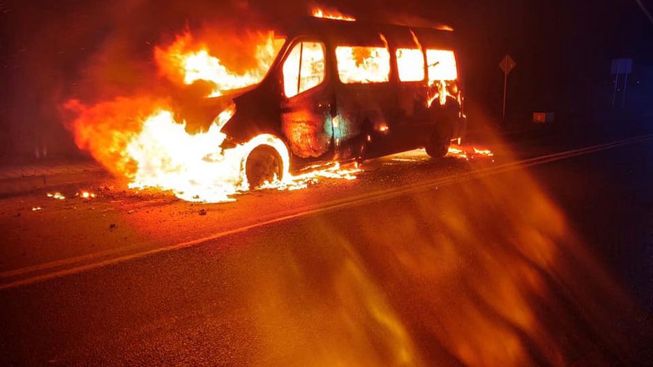 Chełm Śląski. Zderzenie busa z ciężarówką