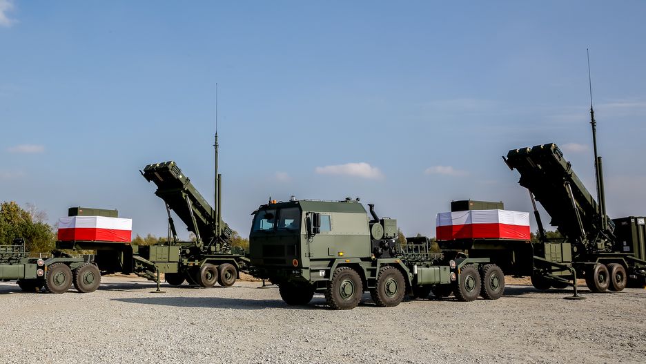 TORUN, POLAND - 2022/10/14: Anti-aircraft batteries Patriot, a part of Vistula Defence System, a new air defence system of the Republic of Poland is presented in 12 Military Commercial Branch, Aviation Techniques Workshop. Poland cooperates with its NATO allies to strengthen military defence capabilities in the face of Russian aggression in Ukraine. Poland neighbours Ukraine and constitutes an eastern border of both NATO and the European Union. (Photo by Dominika Zarzycka/SOPA Images/LightRocket via Getty Images)