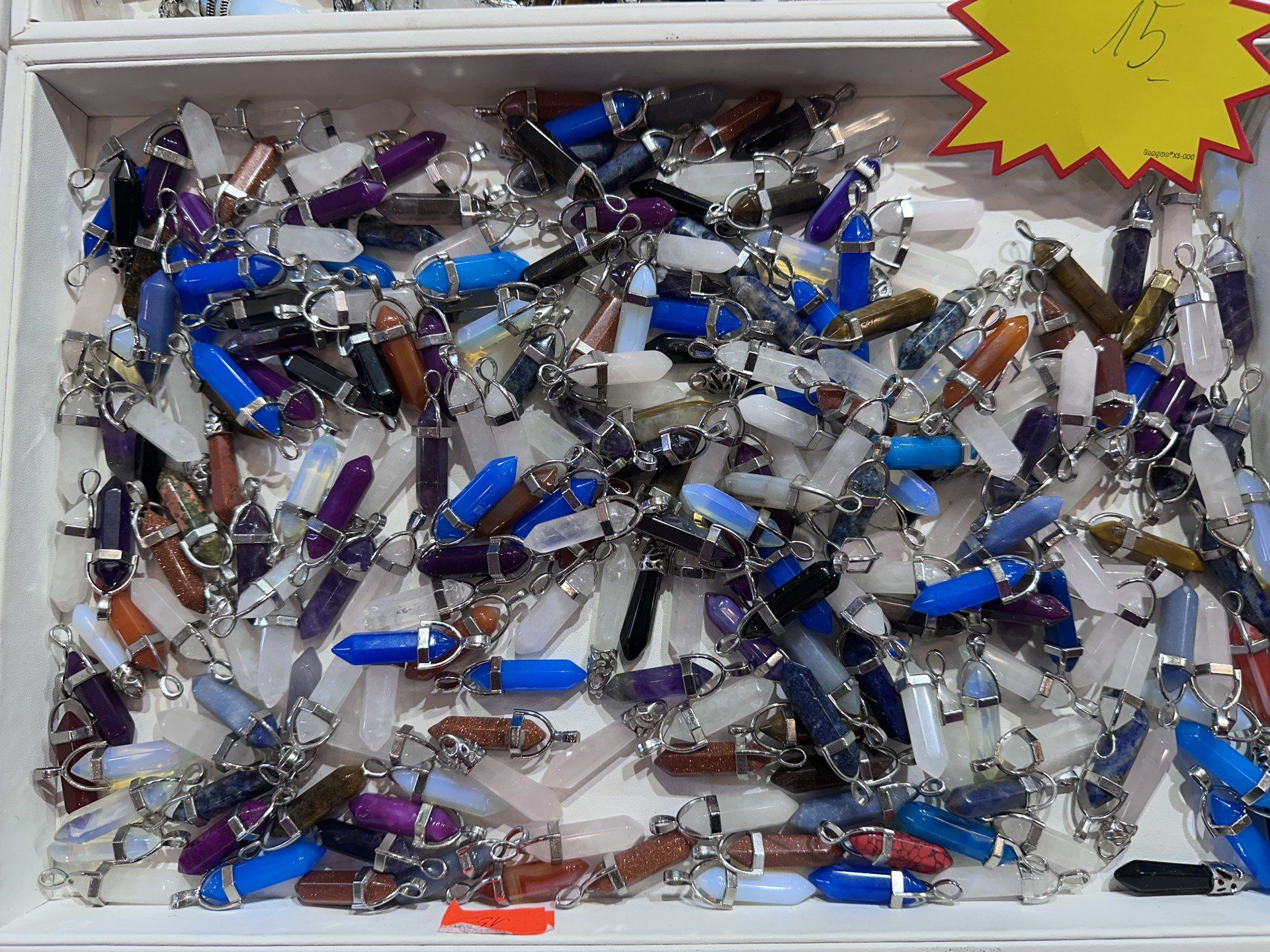 Cuda - cudeńka prosto z giełdy minerałów. Zobaczcie, co oferowali sprzedawcy!