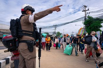 Walki w Tajlandii. Godzina policyjna wprowadzona przy granicy z Kambodżą