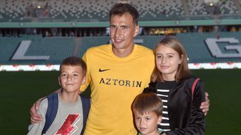 Szymon Bieniuk obchodzi 20. urodziny. Syn Anny Przybylskiej i Jarosława Bieniuka nie chce iść w ich ślady (FOTO)