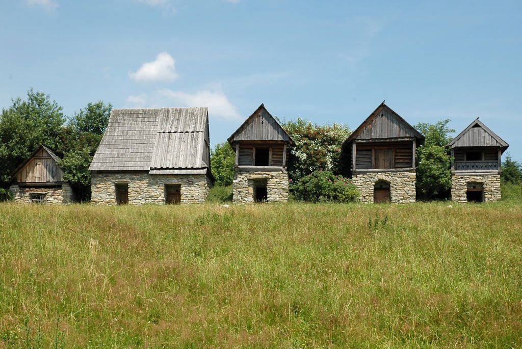 Podczas spacerów można podziwiać przeróżne regiolane budynki